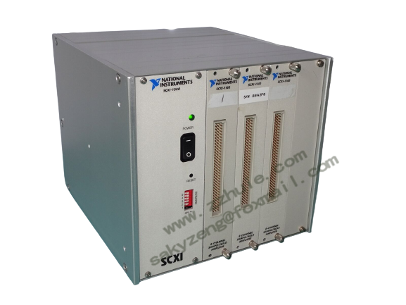 NI PXIE-1082 PXI Chassis